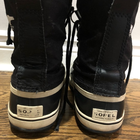 Sorel Winter Carnival boots - Picture 2 of 9